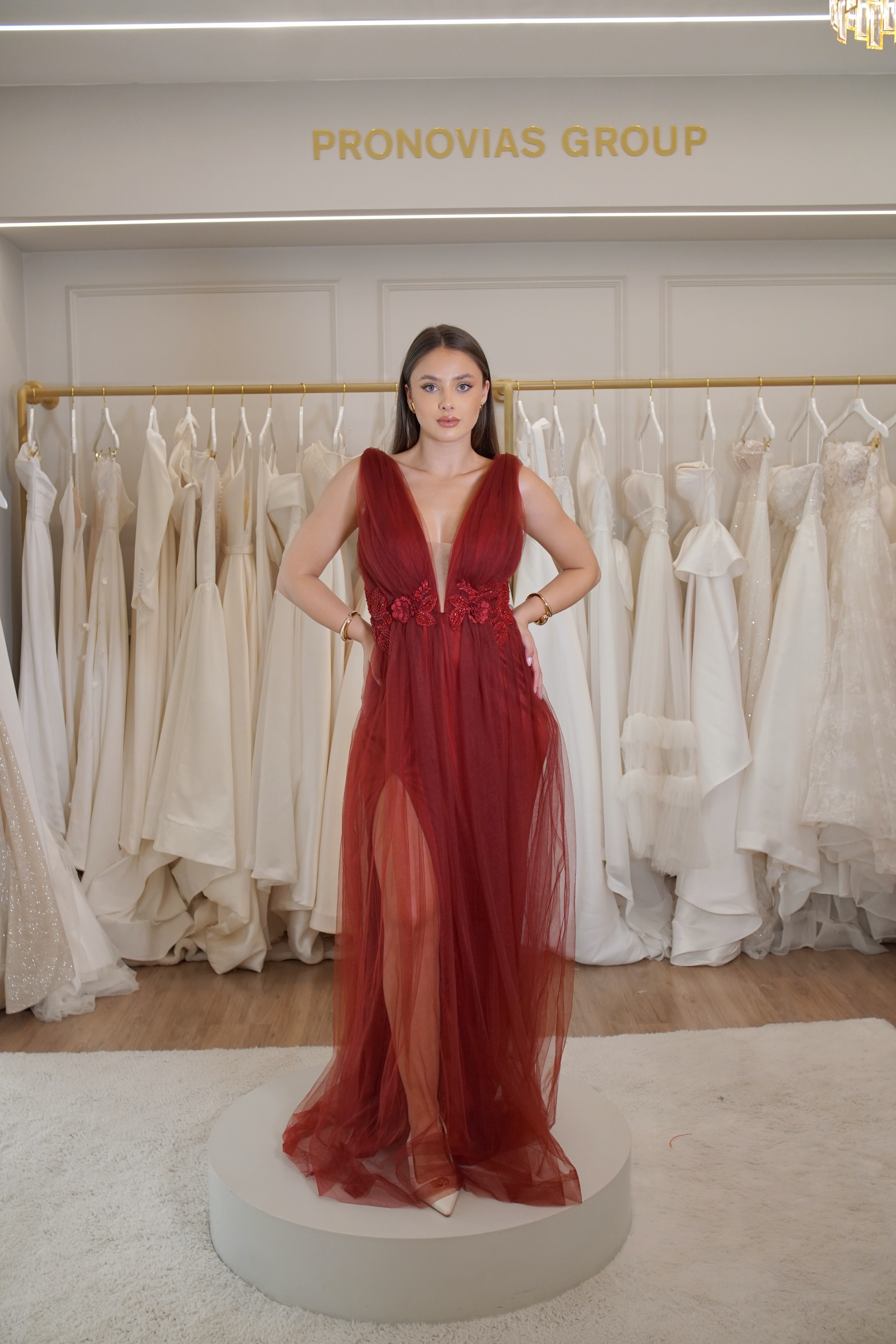 Vestido Vermelho em Tule com Alça Larga