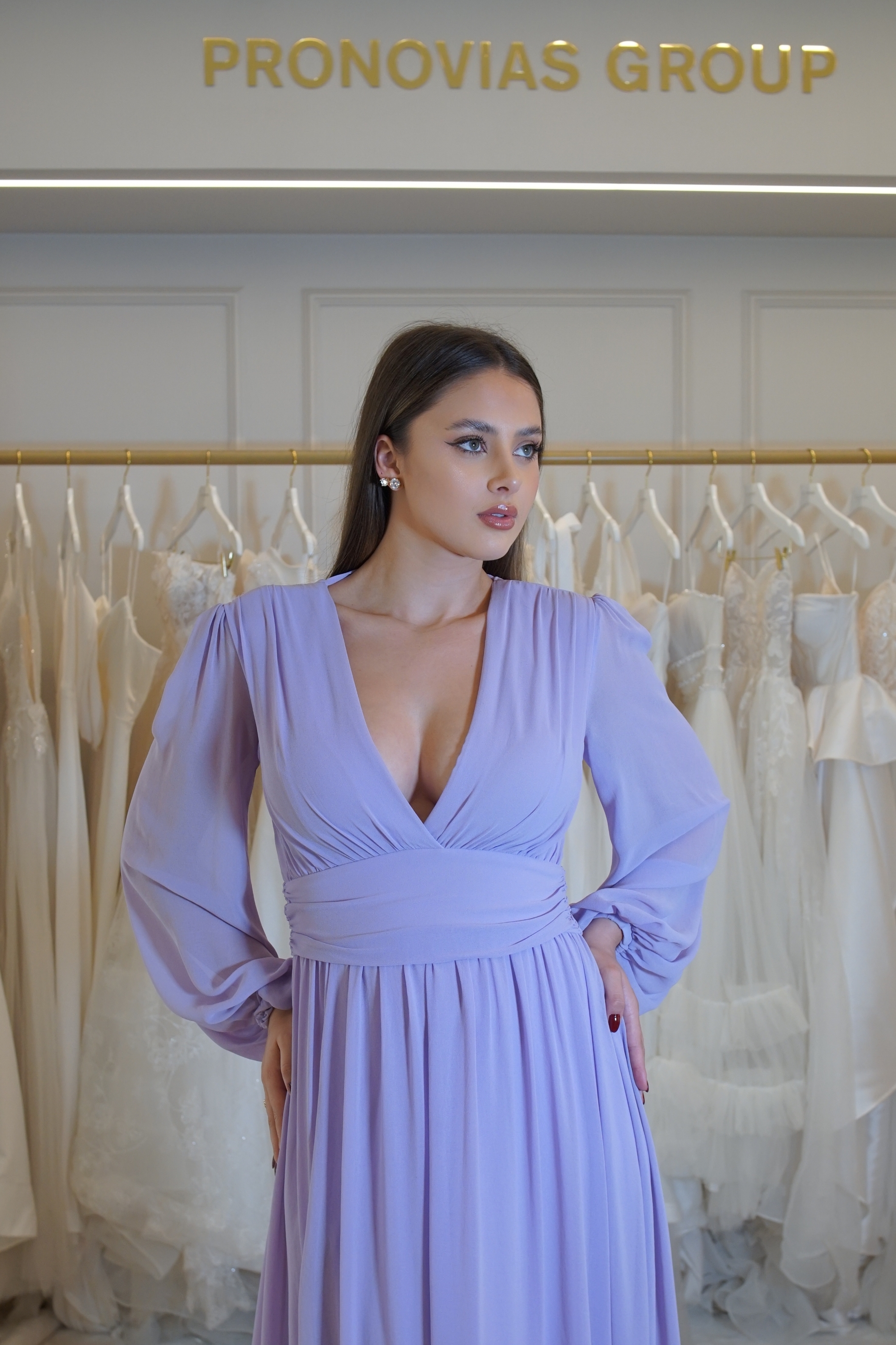 Vestido Lavanda com Manga Longa